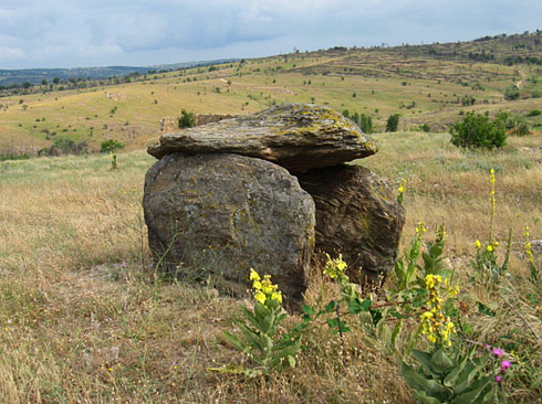 долмен в Сакар